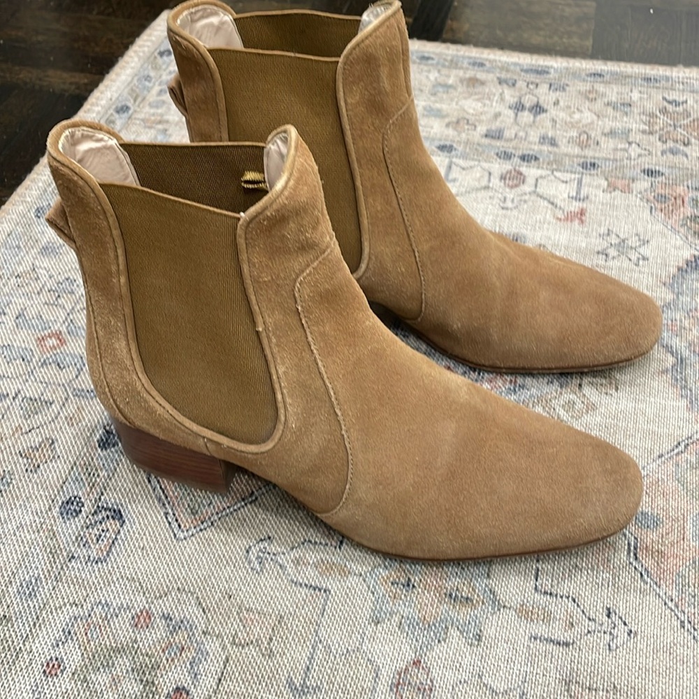 Zara nubuck suede ankle boots